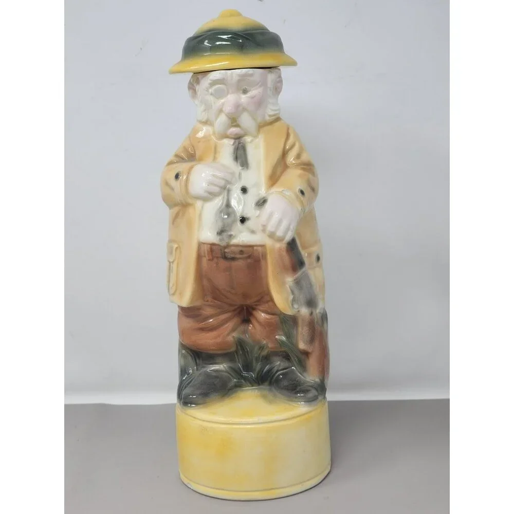 Vintage British Colonial Safari Mouse Hunter Figurine Alberta Ceramic Decanter